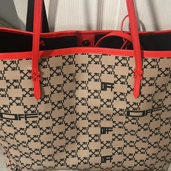 Off white monogram tote - Picture 2 of 9